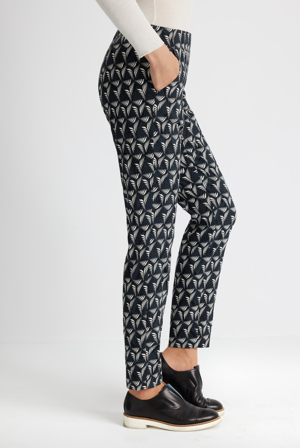 Schmale Hose ENESTRA aus Viskose-Mix mit Gummibund - FOX'S-Fashion