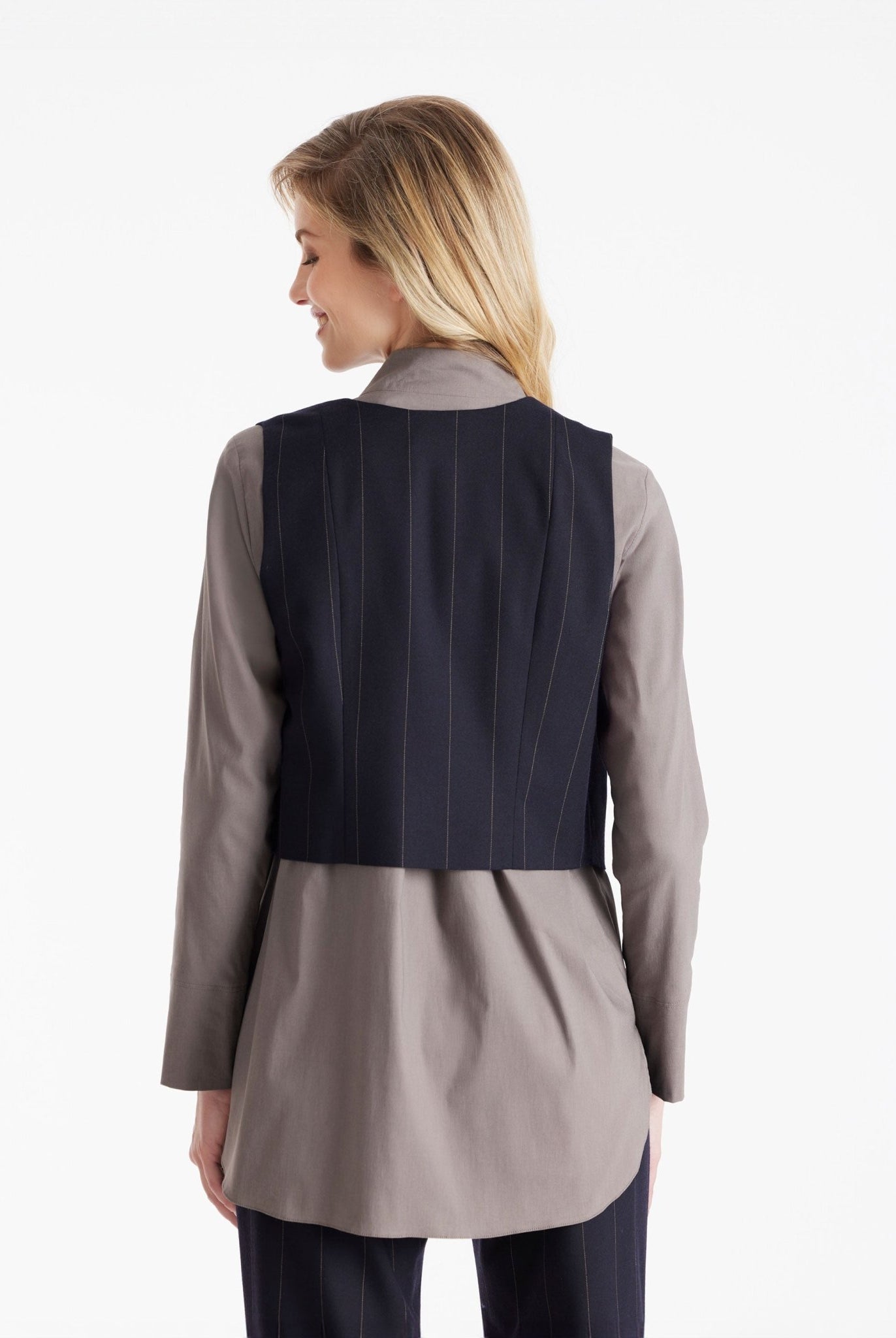 Anzugweste TESCAWE mit V-Ausschnitt, Knöpfen und Nadelstreifen in Dunkelblau