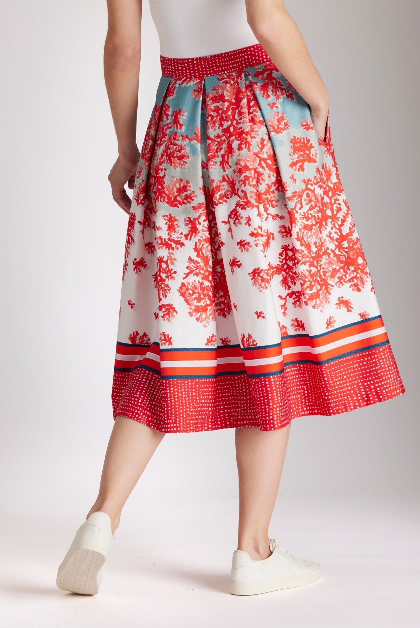 Ausgestellter Rock FAPIRO mit Falten, seitlichem Reißverschluss und Muster in Rot