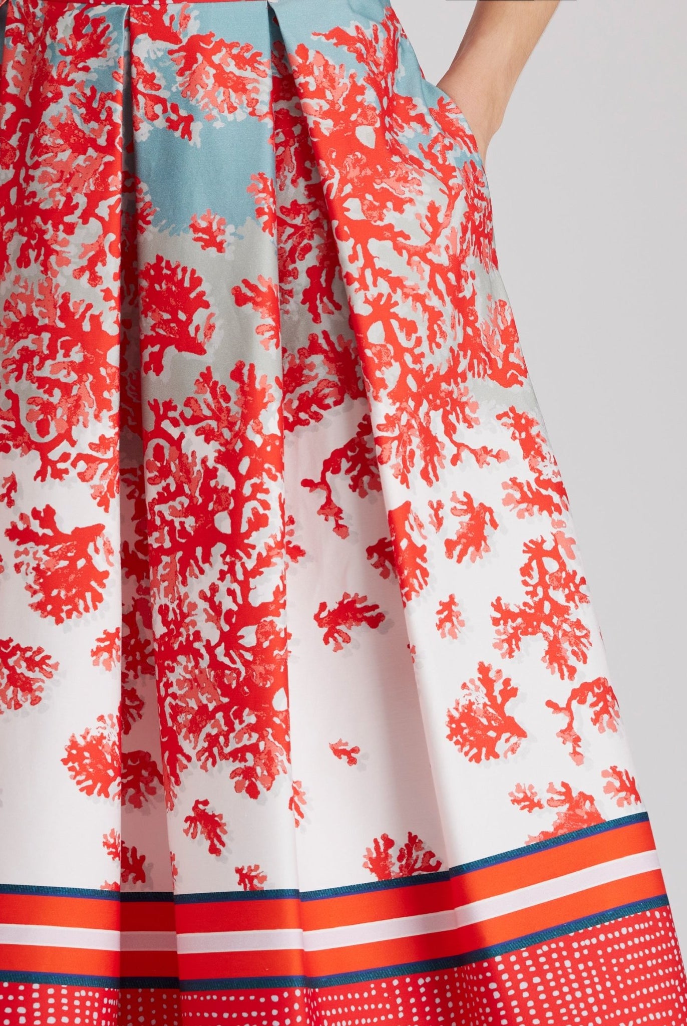 Ausgestellter Rock FAPIRO mit Falten, seitlichem Reißverschluss und Muster in Rot