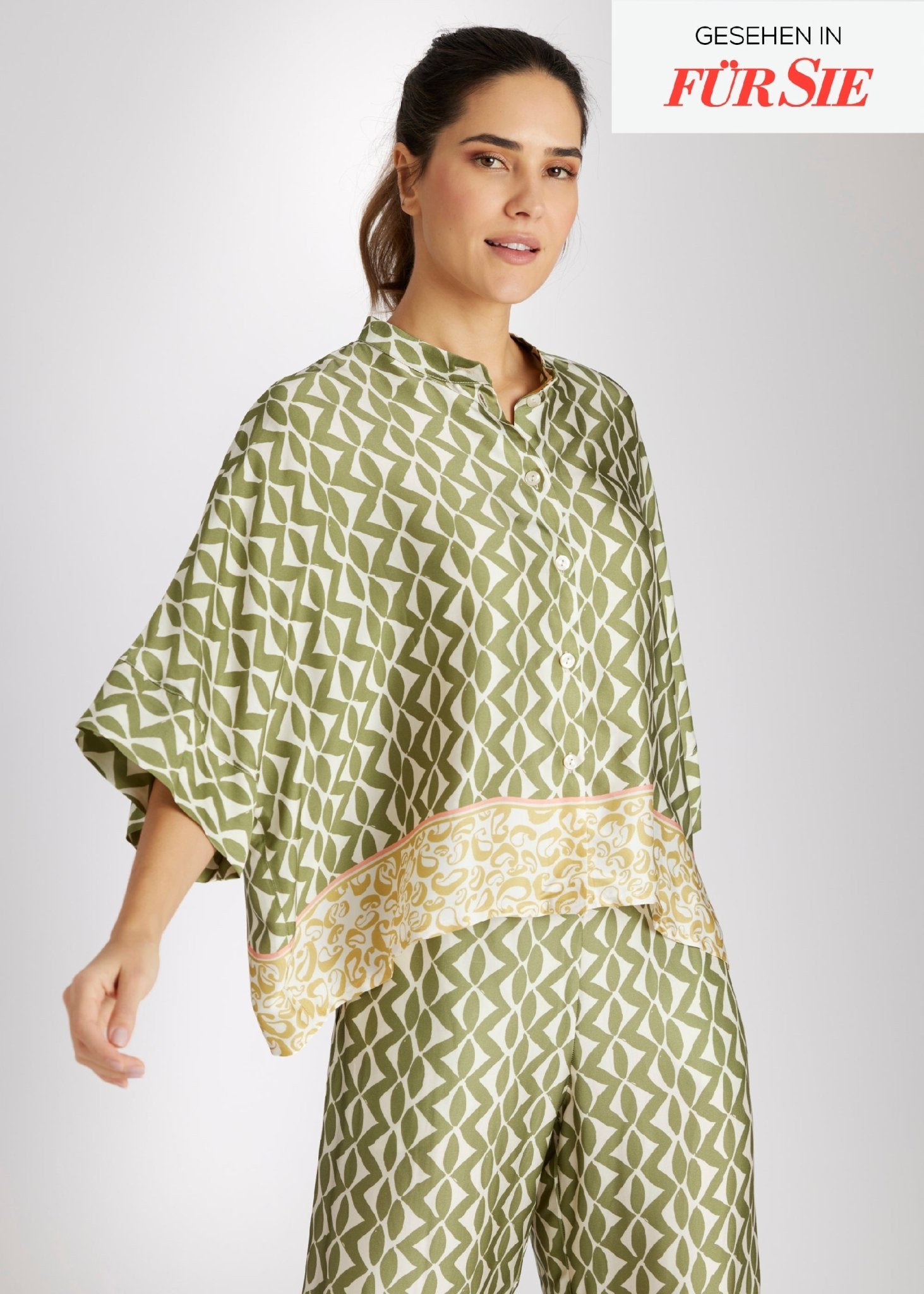 Coming Soon! Legere Bluse ZOTRINA aus Viskose mit Knopfleiste - FOX'S - Fashion