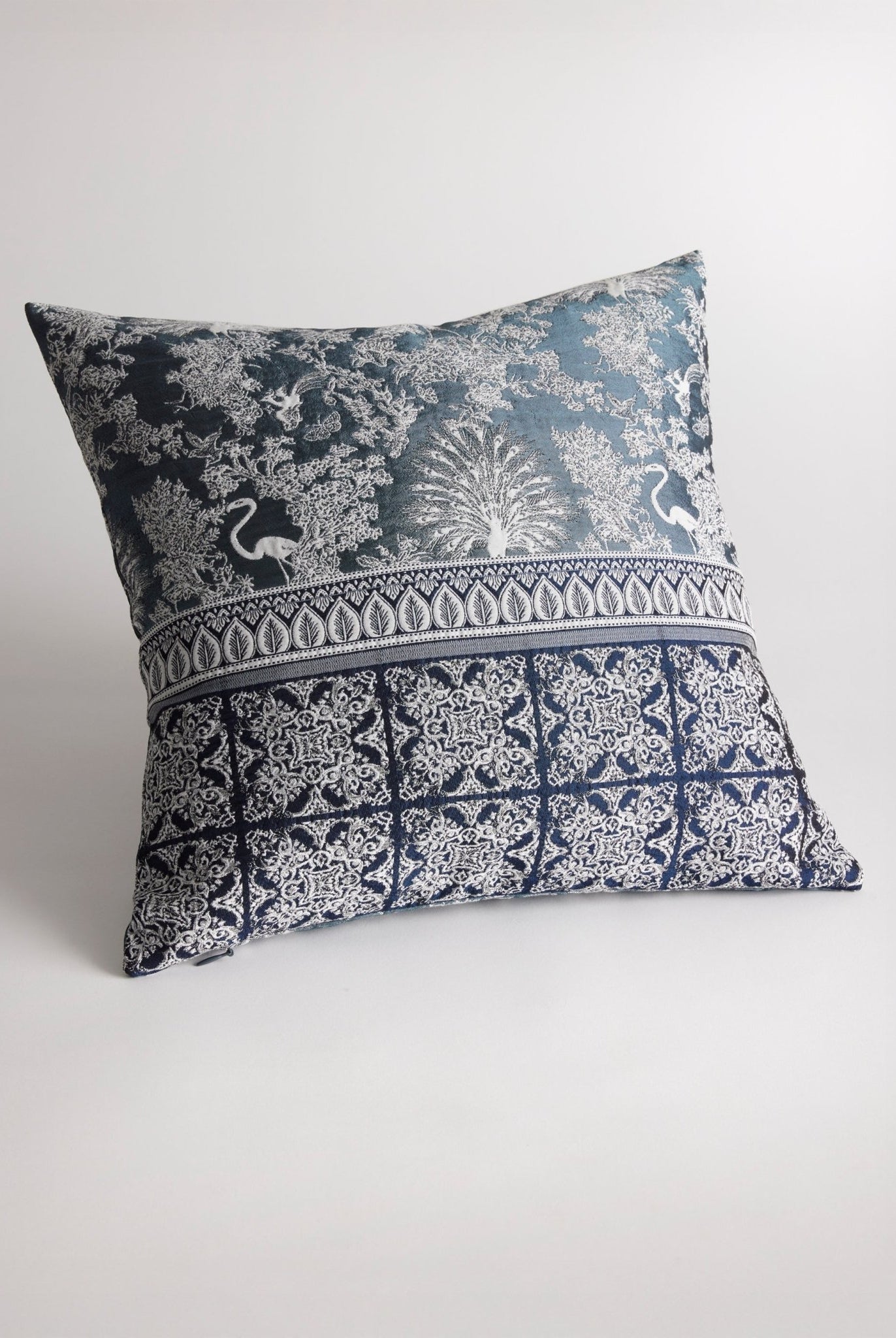 Gewebte Dekokissenhülle EVELIN in edlem Jacquard aus Baumwoll - Viskose - Mix - FOX'S - Fashion