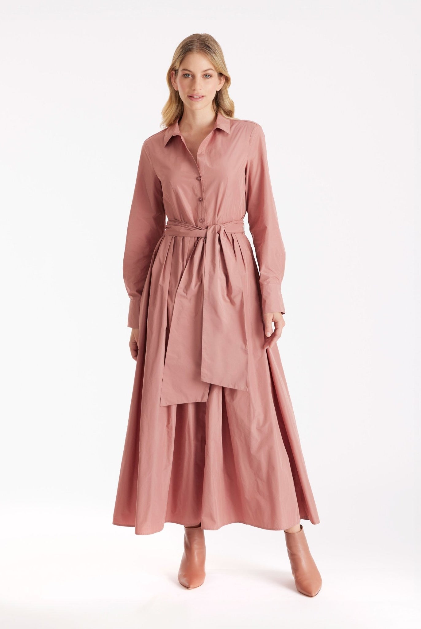 Langes Hemdblusenkleid GUVINTA mit Kragen, Knopfleiste und Bindegürtel in der Taille in Rosa