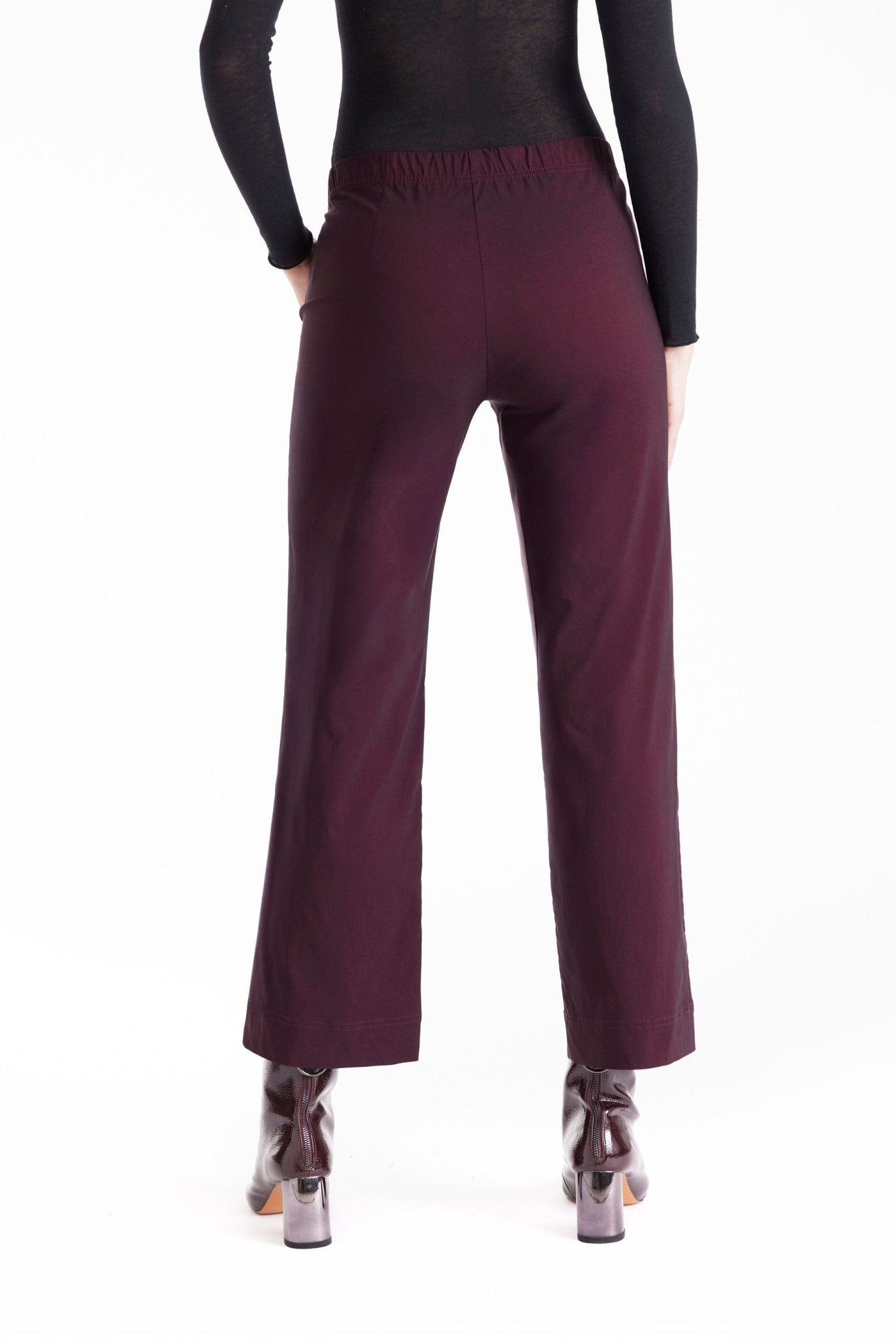 Hose JISTRA in 7/8-Länge mit geradem Bein und seitlichen Eingrifftaschen in Dunkelrot