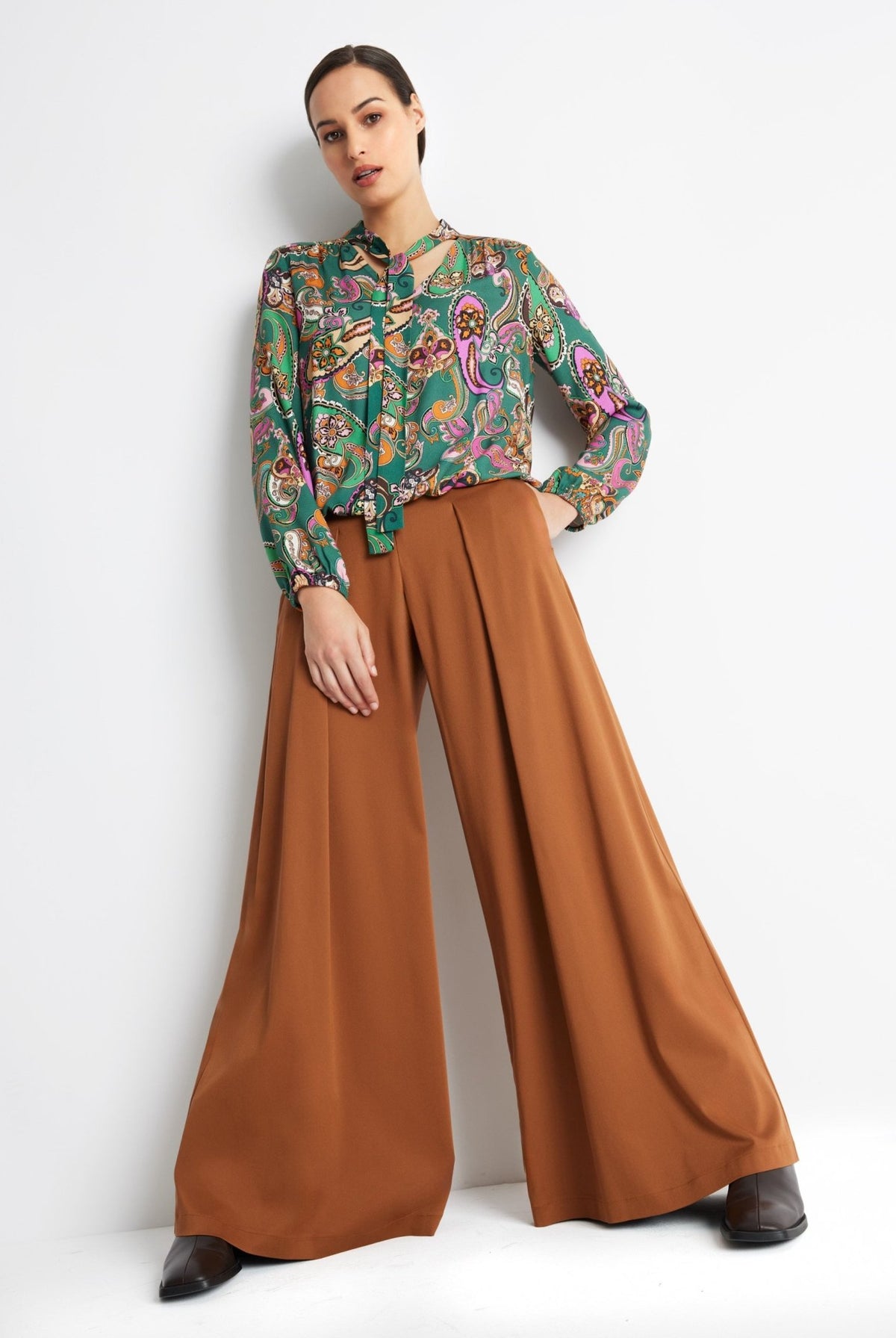Hose QUKASEI aus glattem Viskosejersey mit weitem Bein - FOX'S-Fashion