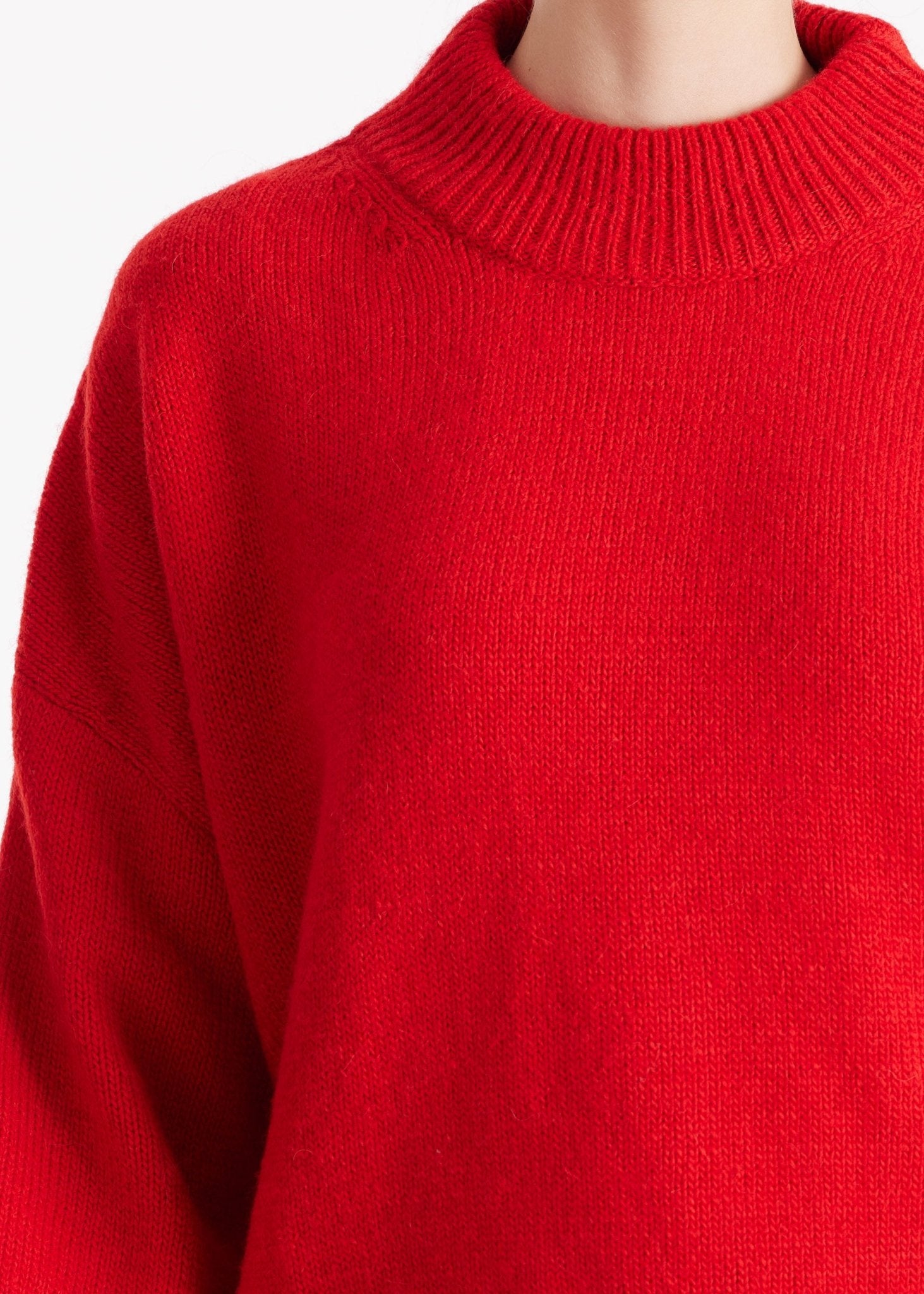 Kurzer Pullover PAROLY mit Stehkragen und langen Armen in Rot