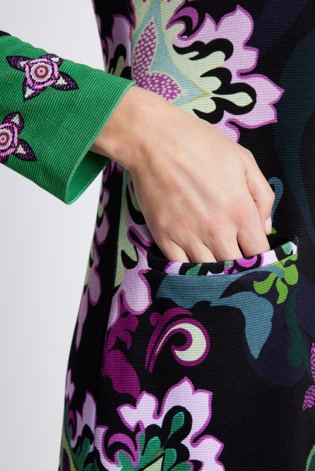 Kurzes Kleid REBICA aus Viskose-Mix in A-Linie - FOX'S-Fashion