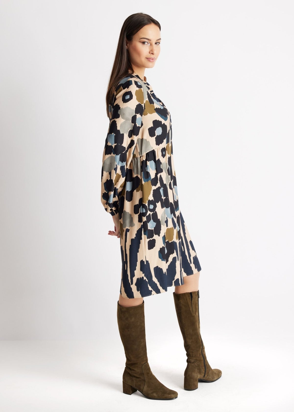 Kurzes Kleid VALUNA aus 100 % Viskose in leichter A-Linie - FOX'S-Fashion