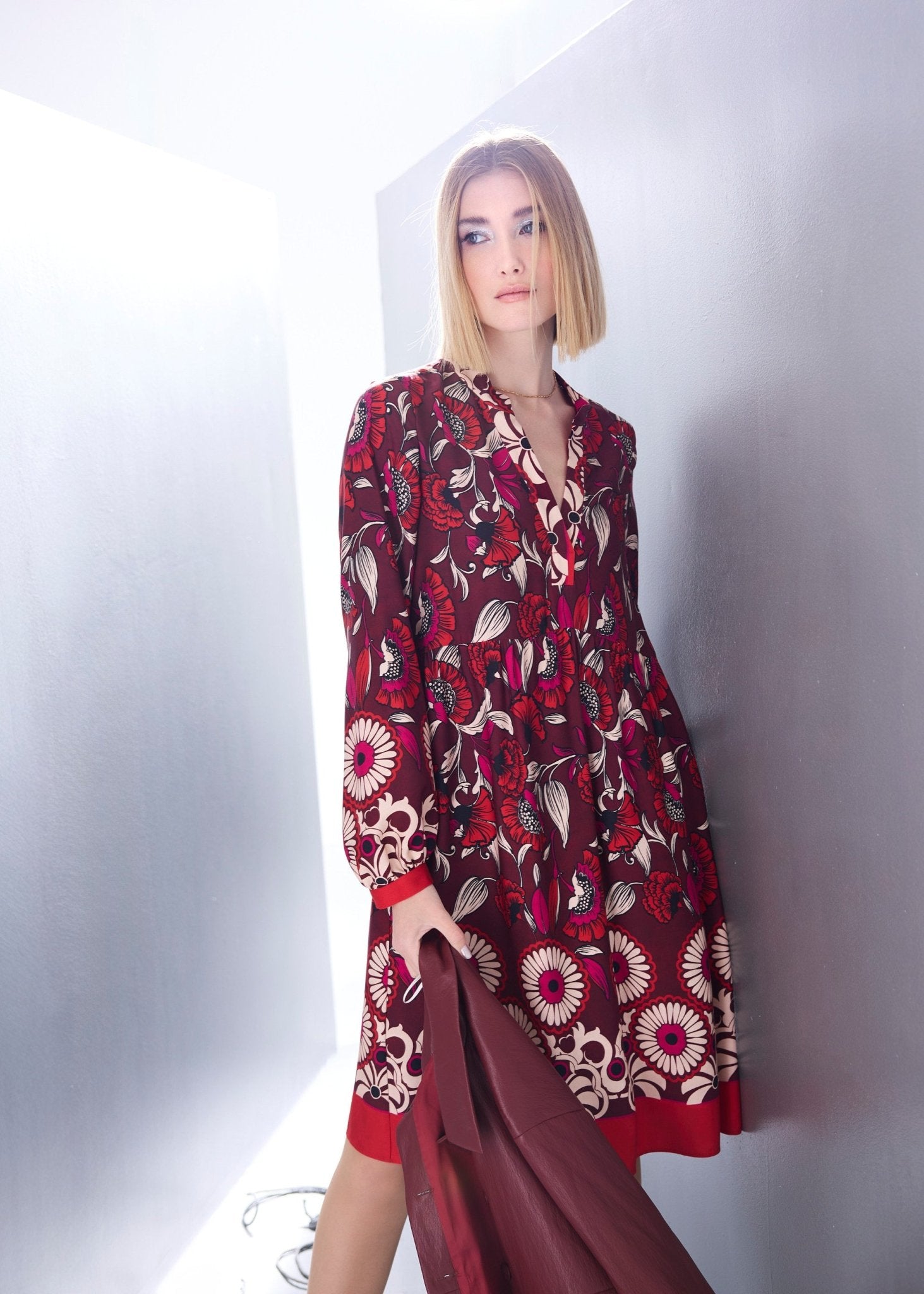 Kurzes Kleid VALUNA aus 100 % Viskose in leichter A-Linie - FOX'S-Fashion