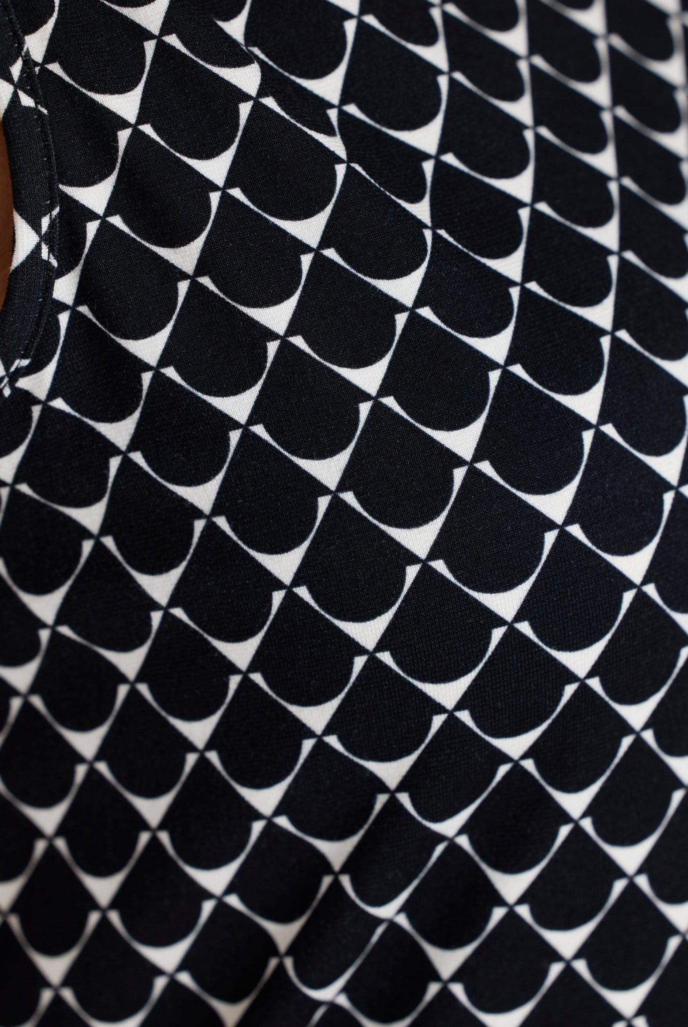 Kurzes, schmales Kleid JUPI aus Viskosejersey mit Stretch - FOX'S - Fashion