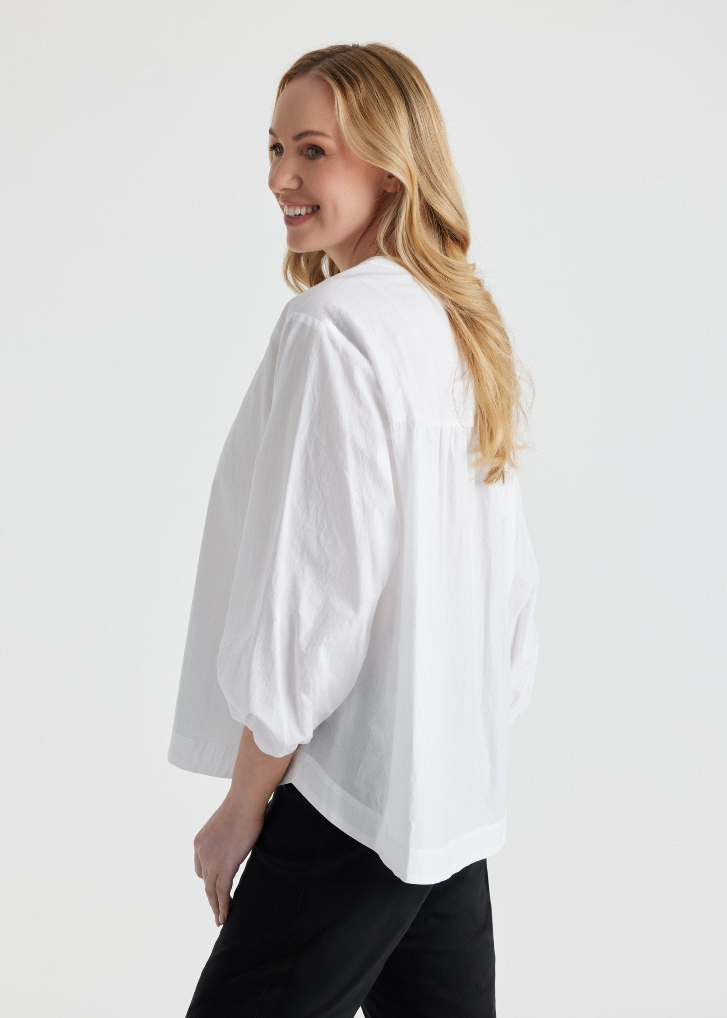 Legere Bluse BLOMBERGA aus 100 % Baumwolle - FOX'S - Fashion