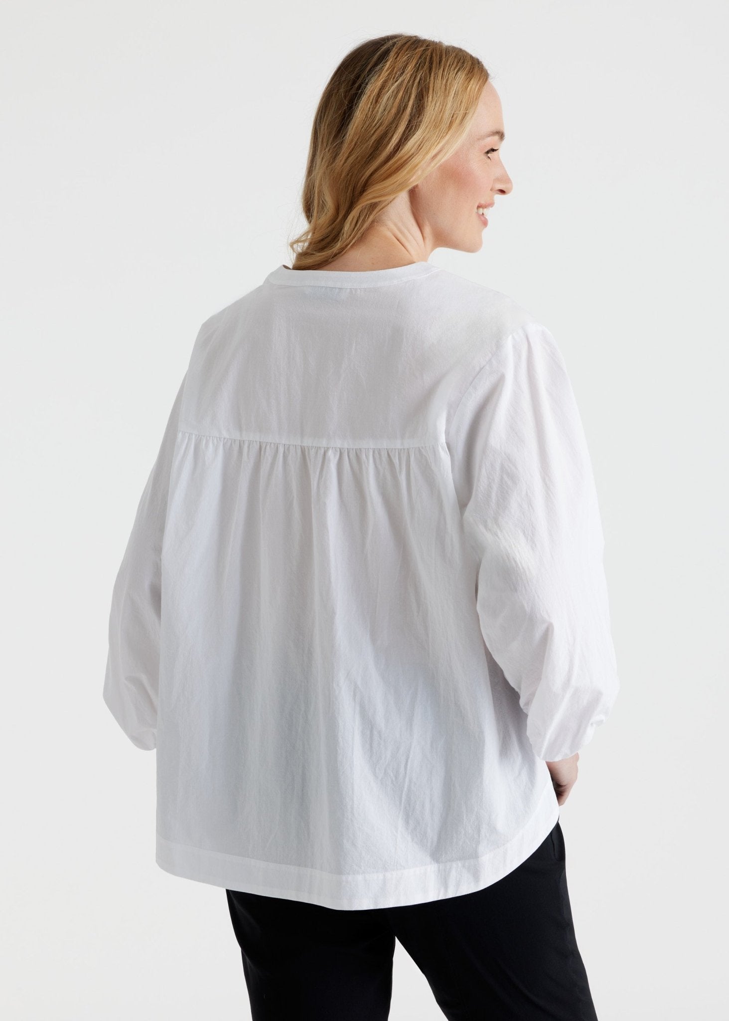 Legere Bluse BLOMBERGA aus 100 % Baumwolle - FOX'S - Fashion
