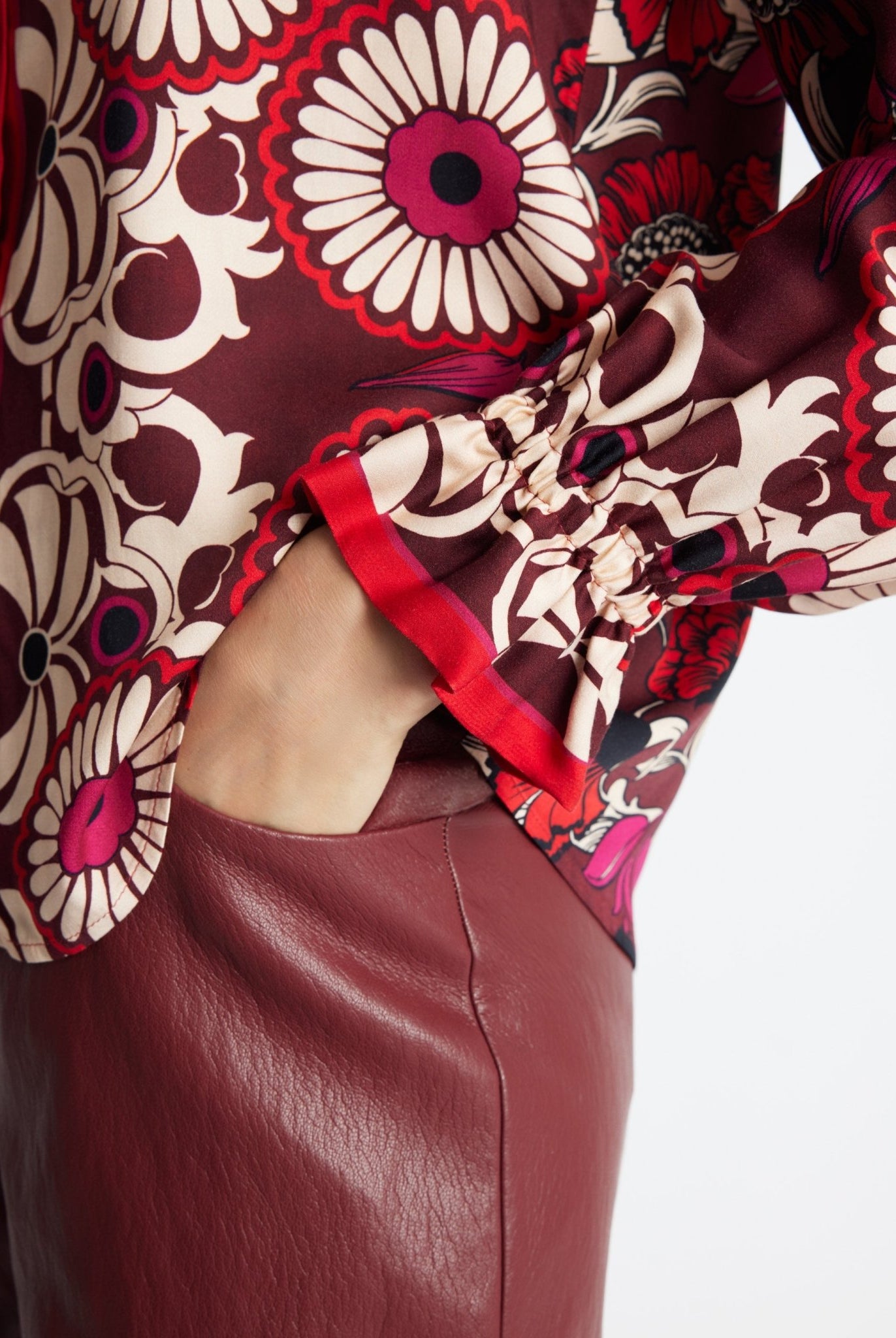 Legere Bluse VALYRA aus 100 % Viskose - FOX'S-Fashion