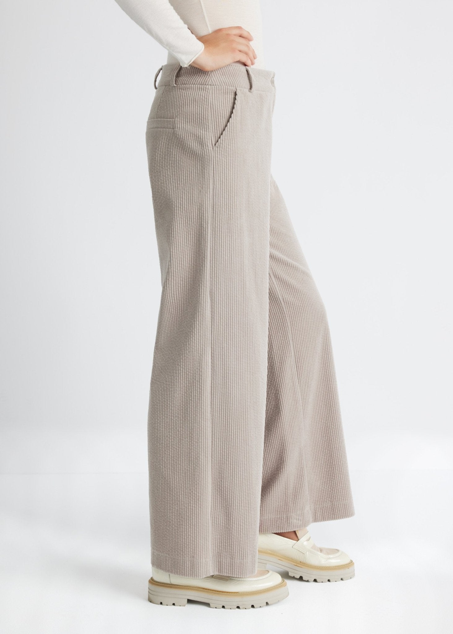 Legere Cordhose MATUKA aus 100 % Baumwolle - FOX'S-Fashion