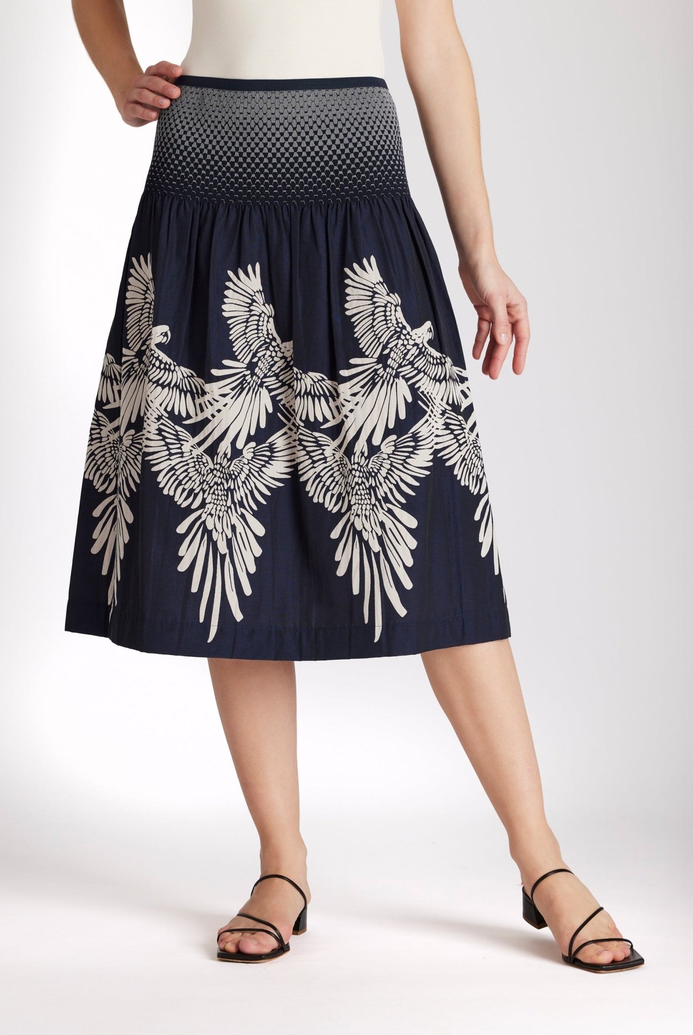 One Size Rock LONGERO-S in Midi-Länge mit Gummibund in Dunkelblau mit Vogelmuster