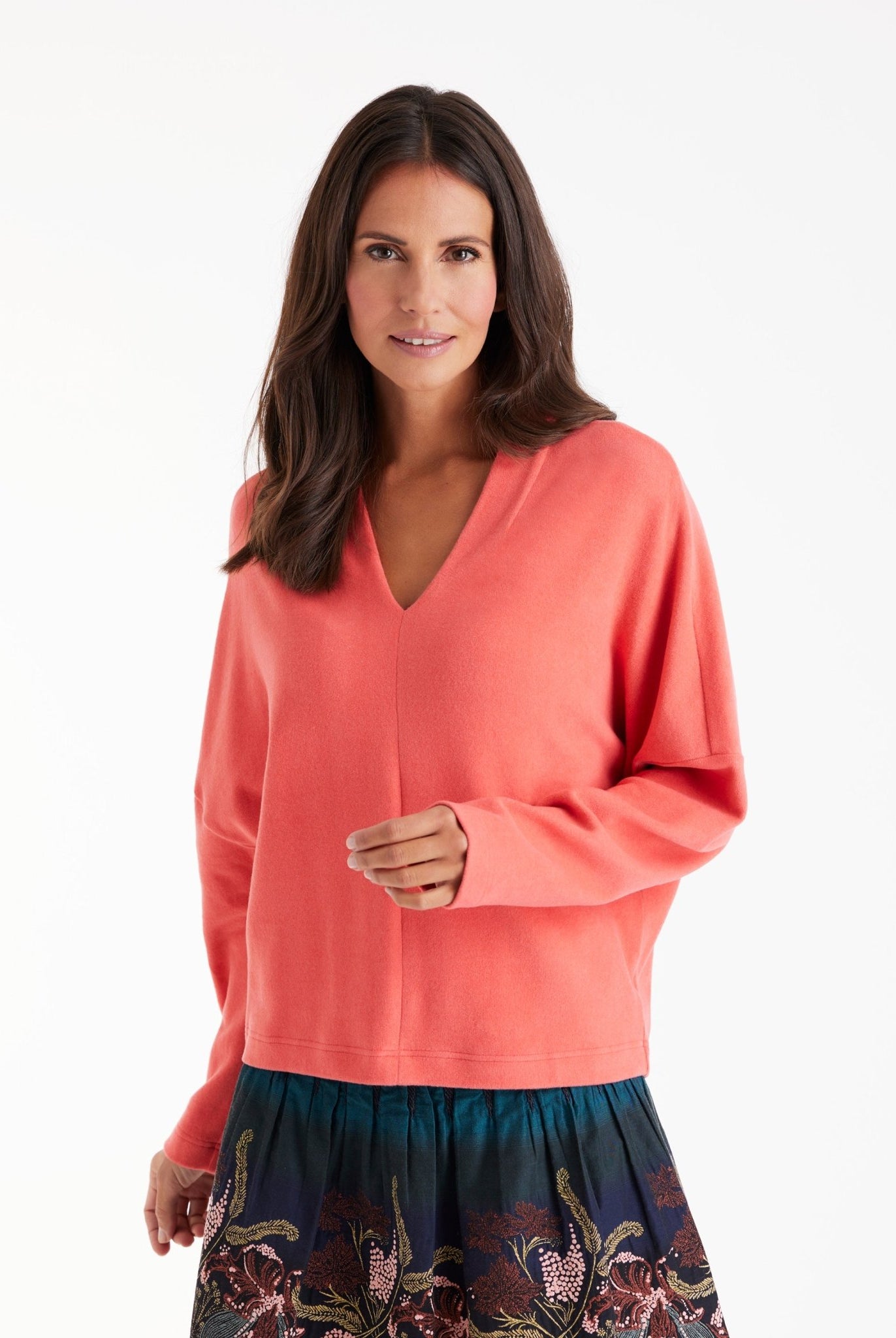 Pullover FEALIA mit V-Ausschnitt und langen Armen in Orange