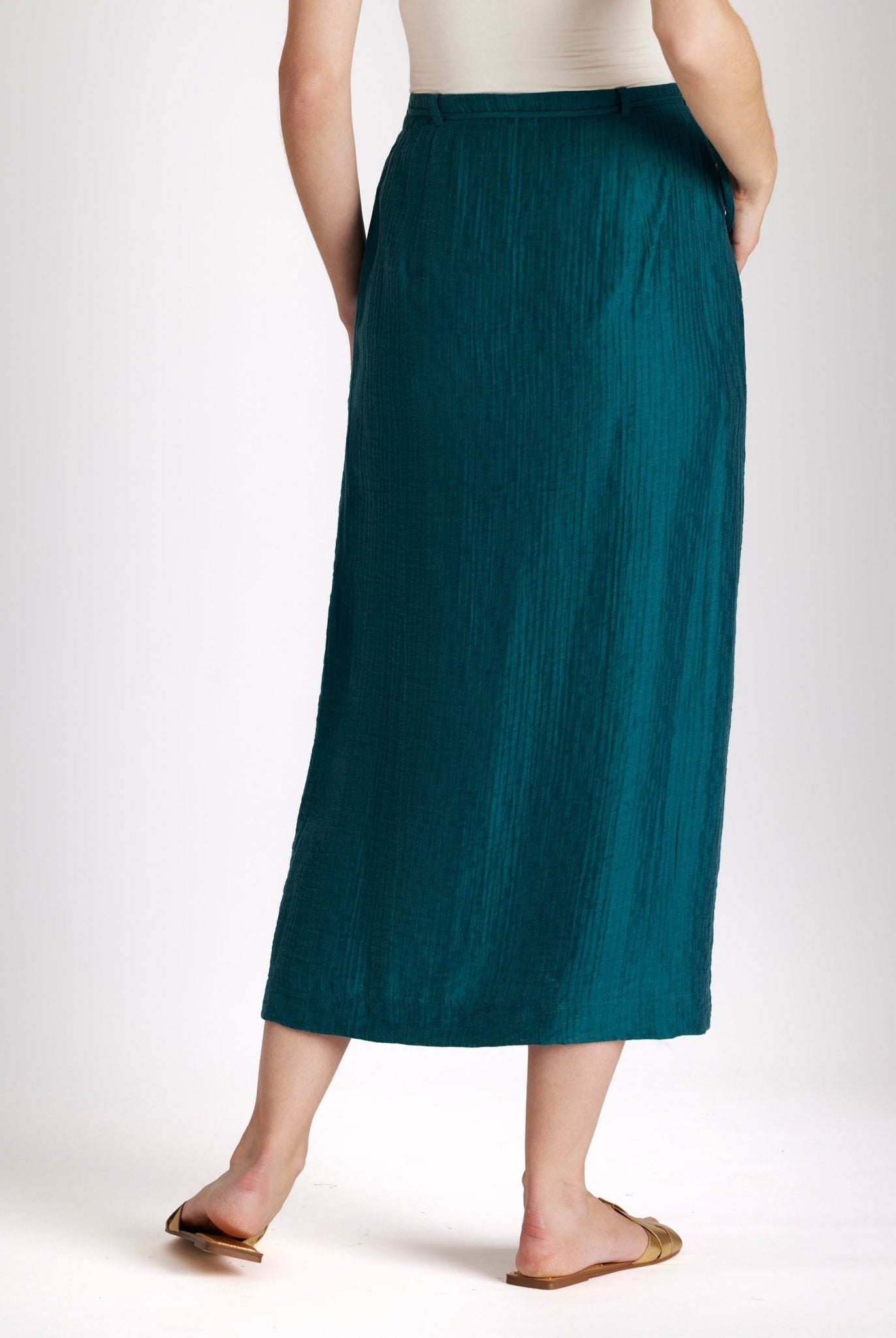 Midi-Rock NAWIKORO in Wickeloptik mit Bindetail und schmaler Form in Dunkelgrün