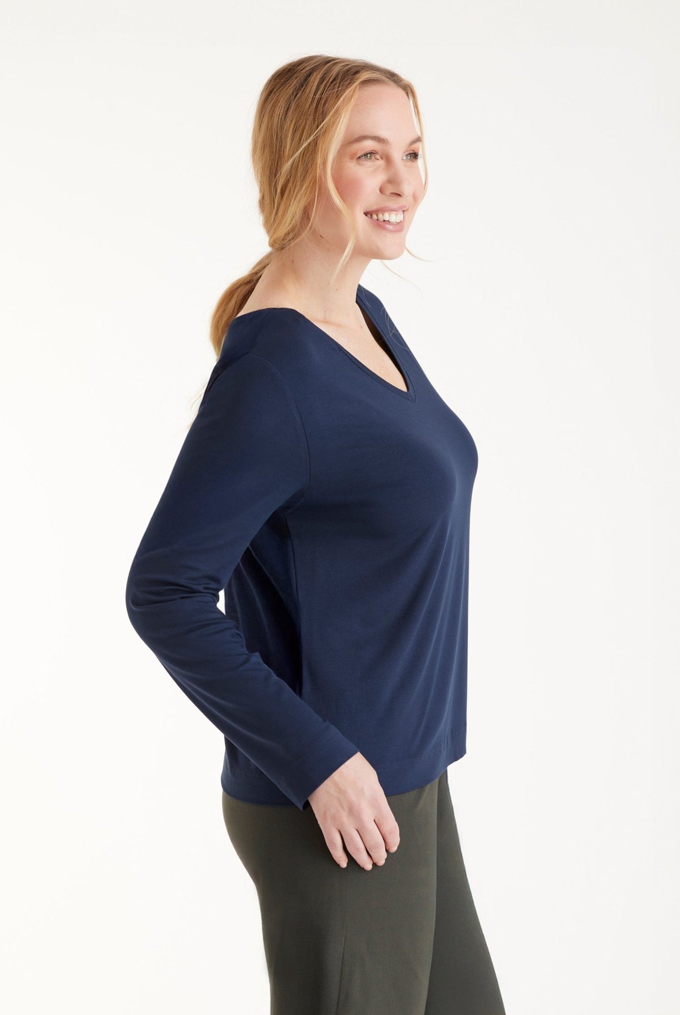 Langarm Shirt CLIVONITA mit Rundhals und V-Ausschnitt in Blau