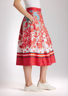 Ausgestellter Rock FAPIRO mit Falten, seitlichem Reißverschluss und Muster in Rot