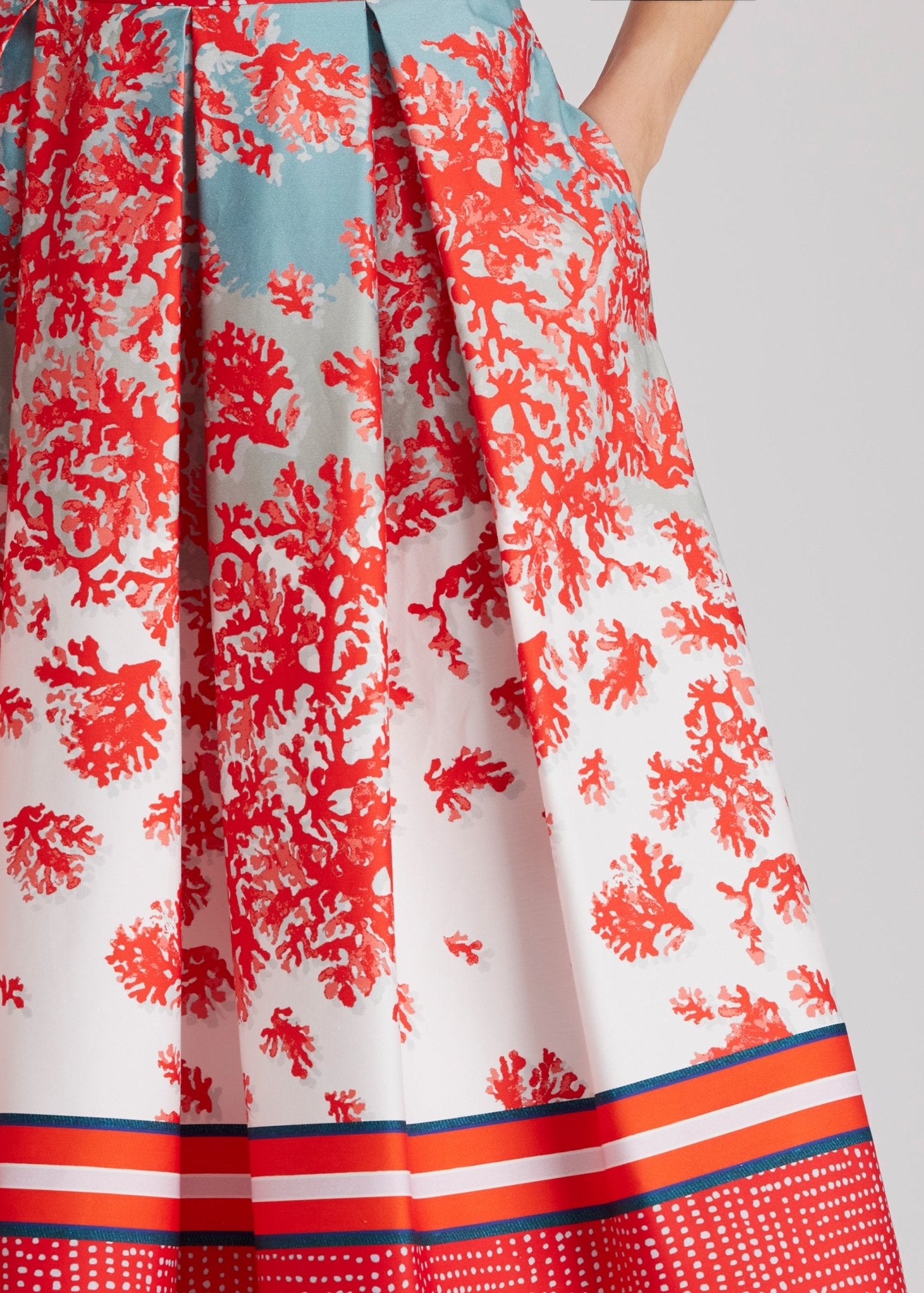 Ausgestellter Rock FAPIRO mit Falten, seitlichem Reißverschluss und Muster in Rot