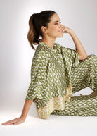 Coming Soon! Legere Bluse ZOTRINA aus Viskose mit Knopfleiste  - FOX'S - Fashion