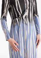 Etuikleid QUUU mit U-Boot-Ausschnitt, langen Armen und Wellenmuster in Schwarz, Blau und Weiß 