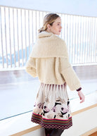 Kurzer Rock LACROS-W mit Gummibund und abstraktem Muster in Beige