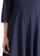 Knielanges Kleid IBIZZA mit Rundhals, 3/4-Ärmeln und weitem Faltenrock in Dunkelblau