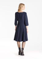 Knielanges Kleid IBIZZA mit Rundhals, 3/4-Ärmeln und weitem Faltenrock in Dunkelblau