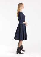 Knielanges Kleid IBIZZA mit Rundhals, 3/4-Ärmeln und weitem Faltenrock in Dunkelblau