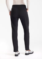 Lange Hose RISTRA mit schmalem Bein und Eingrifftaschen in Schwarz