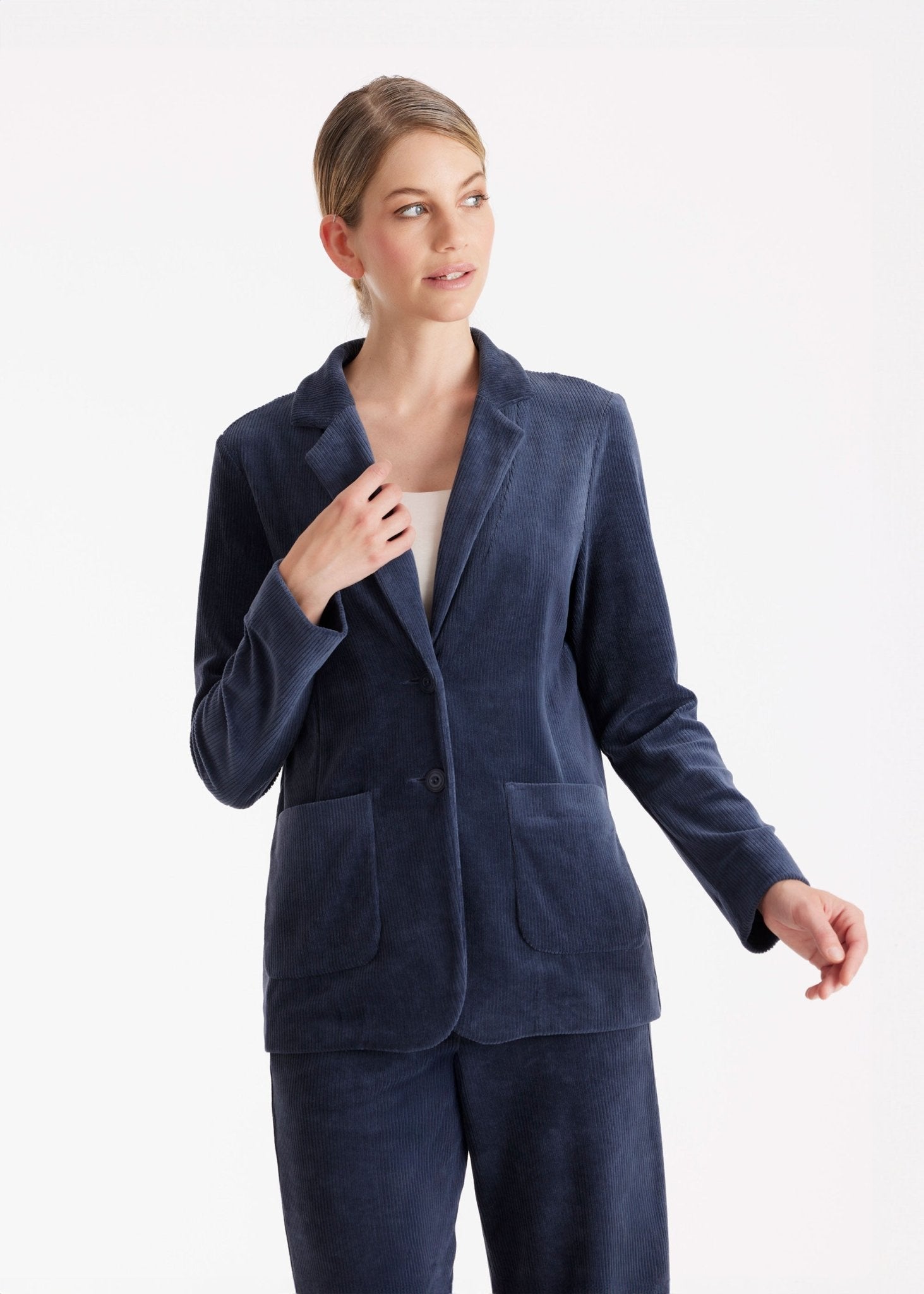 Langer Blazer WACORBLA aus Cord mit Kragen, Knopfleiste und aufgesetzten Taschen in Blau