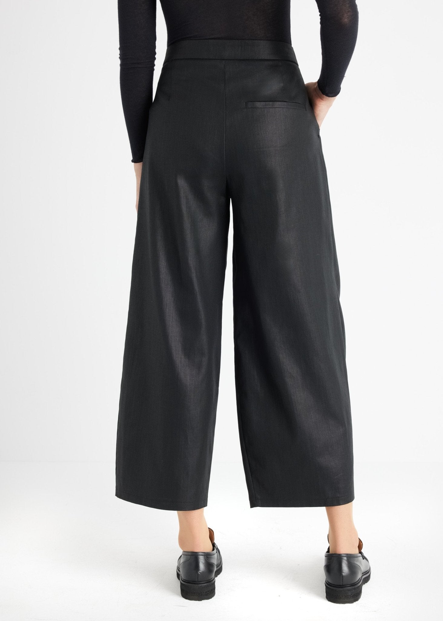 Legere Hose ZABERA aus 100 % Baumwolle mit asymmetrischem Bund - FOX'S-Fashion