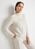 Leichtes Sweatshirt INTRONO mit erhöhtem Kragen, langen Ärmeln und Ziernähten in Beige