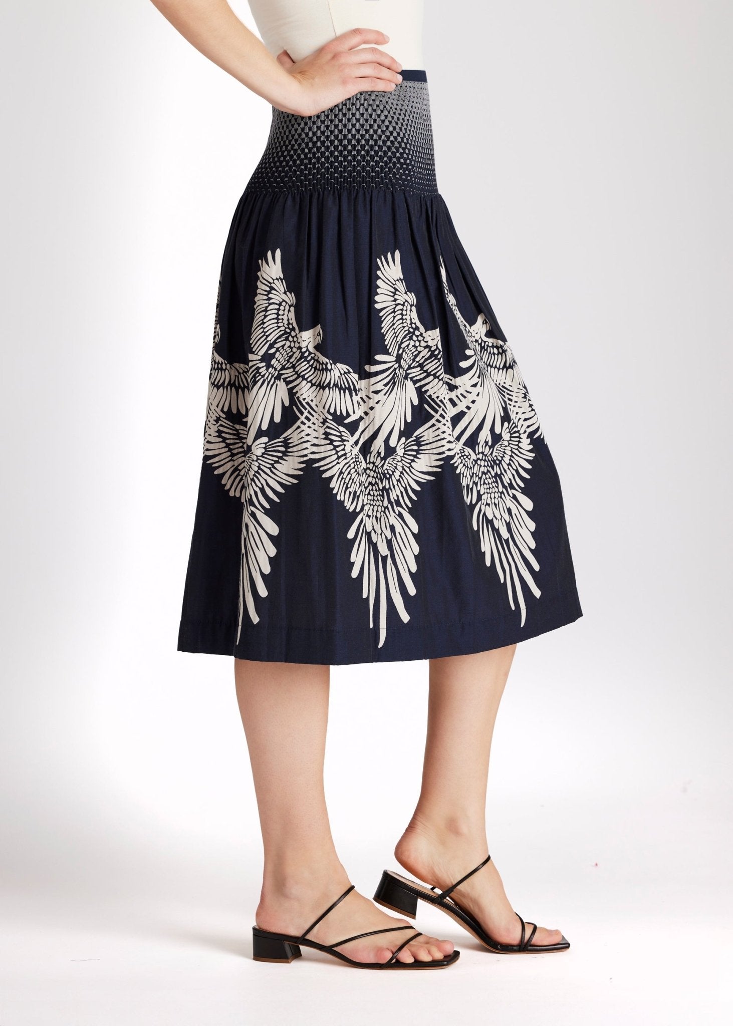 One Size Rock LONGERO-S in Midi-Länge mit Gummibund in Dunkelblau mit Vogelmuster