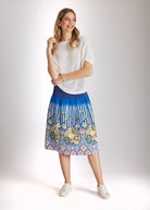 One Size Rock LONGERO-S in Midi-Länge mit Gummibund in Blau mit Fruchtmuster