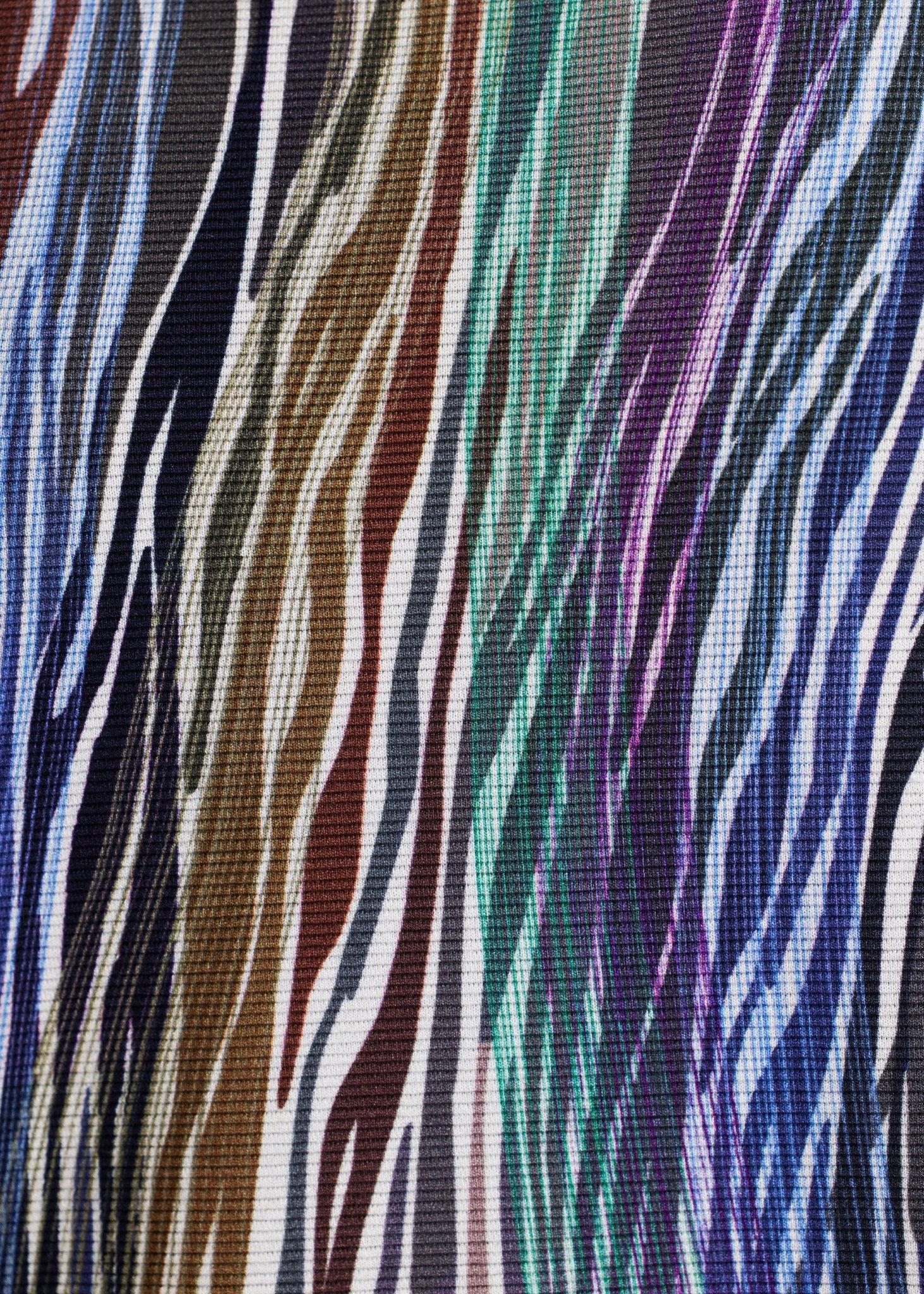 Pullover APULO mit U-Boot-Ausschnitt, langen Armen und mehrfarbigem Muster in Blau- und Violetttönen