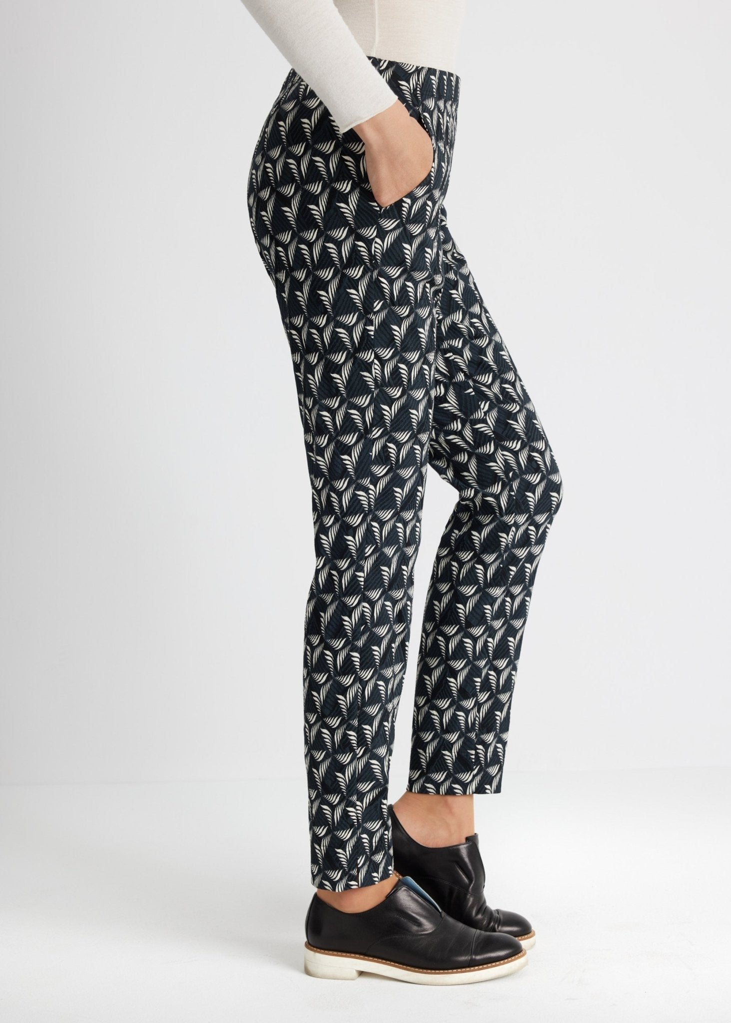 Schmale Hose ENESTRA aus Viskose-Mix mit Gummibund - FOX'S-Fashion