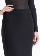 Rock HAGURO mit schmaler Passform und Gummibund in Schwarz