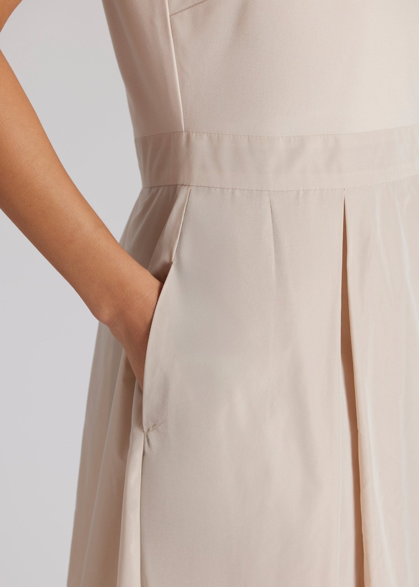 Tailliertes Kleid SEDEBIA im Patch aus Viskosejersey und Taft - FOX'S - Fashion