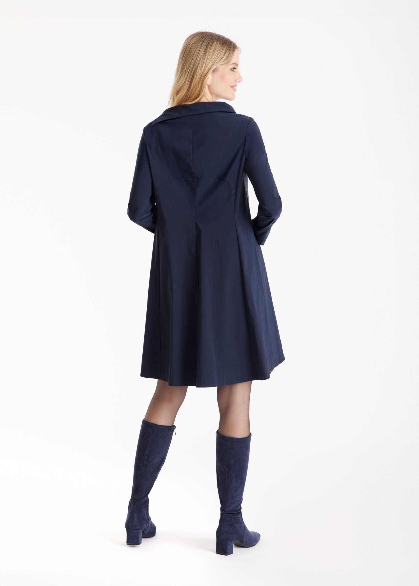 Kurze Tunika JUNIKA mit Kragen, langen Armen und seitlichen Eingrifftaschen in Dunkelblau