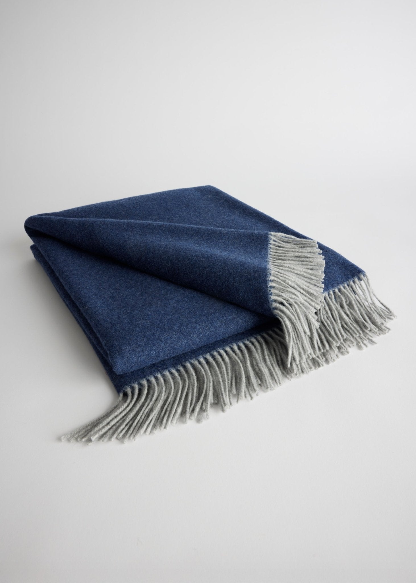 Weiche Decke LANA aus extrafeiner Schurwolle in Doubleface - Machart - FOX'S - Fashion