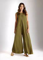 Ärmelloser Jumpsuit NUMSUI mit Rundhalsausschnitt, Faltendetail und Reißverschluss vorne in Grün